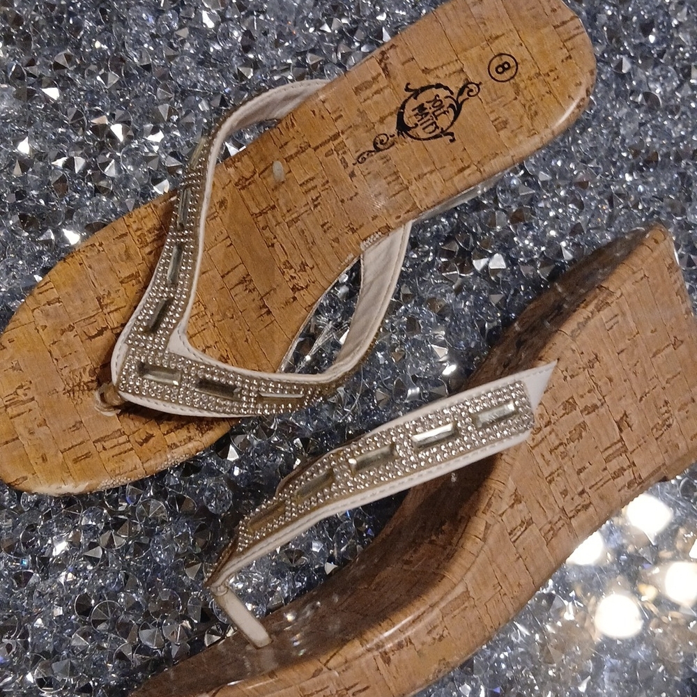 Chic Cream Wedge Sandals with Rhinestone Accents - Picture 3 of 3